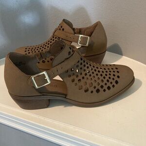 Bella Vita shoes Size 8.5W